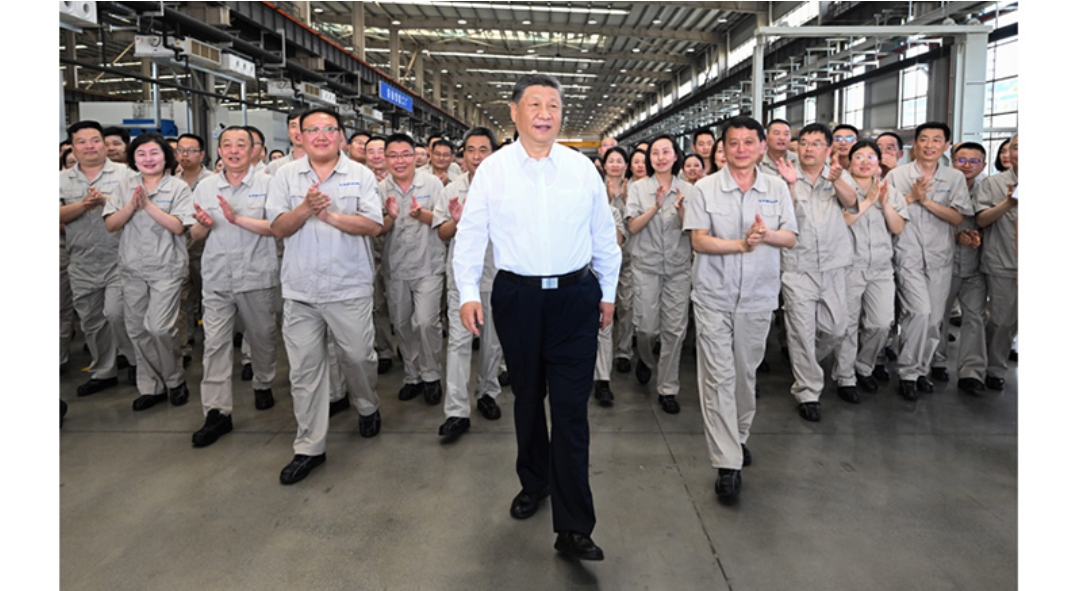 习近平：坚定信心推动高质量发展高效能治理 奋力谱写中原大地推进中国式现代化新篇章