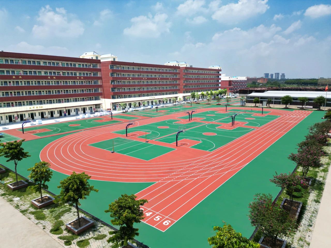 广东南粤技工学校照片2.jpg